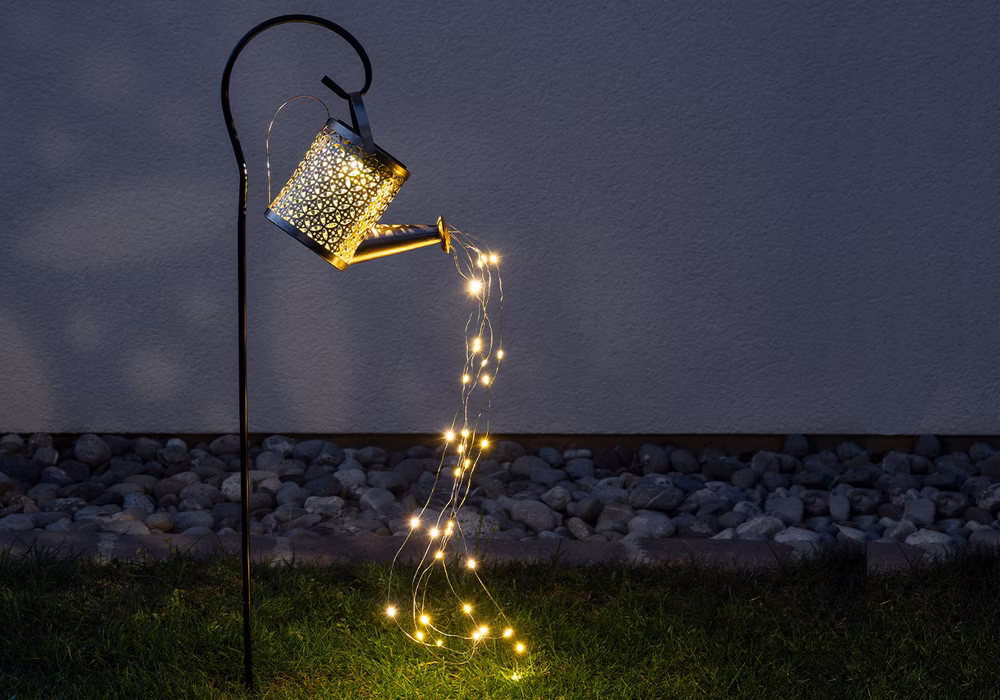 giesskanne-mit-lichterkette